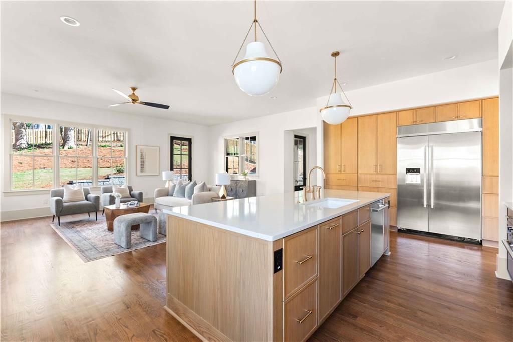 Image 11 of property listing at 339 Glendale Avenue, Decatur, GA 30030