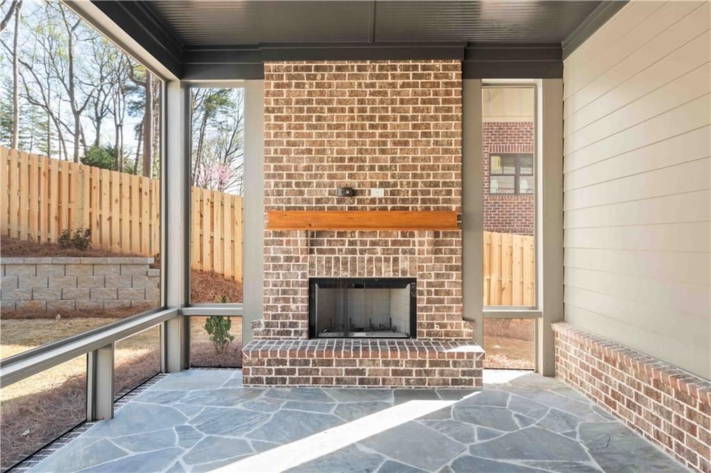 Image 25 of property listing at 339 Glendale Avenue, Decatur, GA 30030