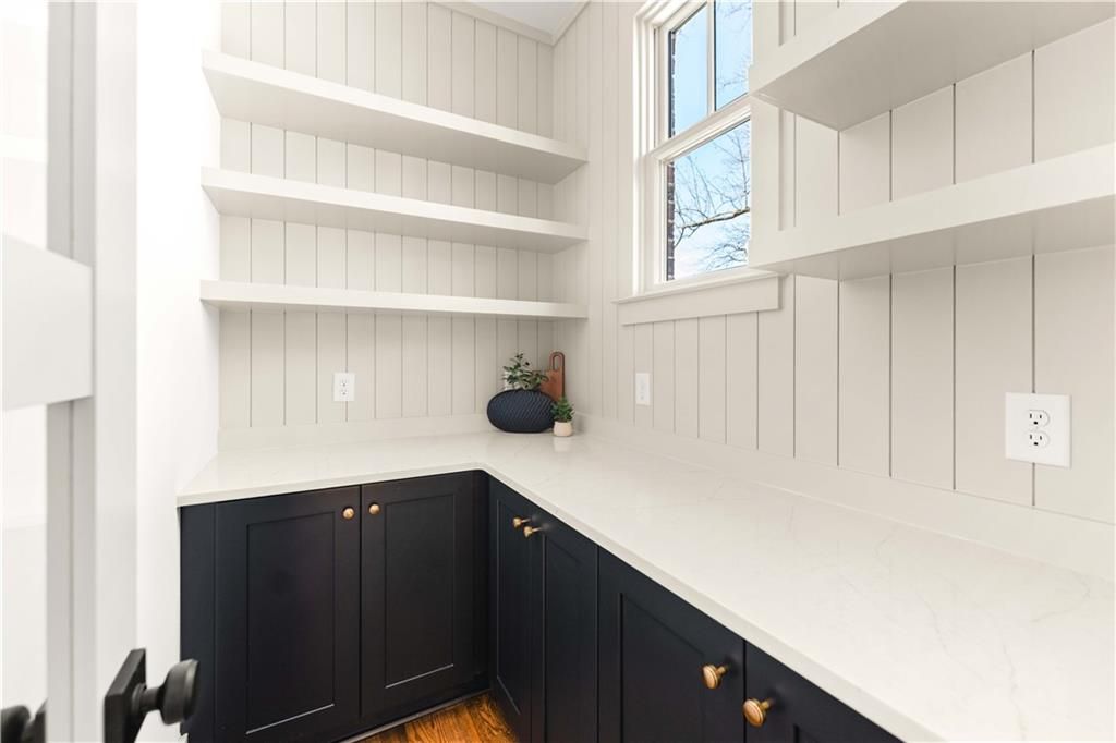 Image 27 of property listing at 339 Glendale Avenue, Decatur, GA 30030