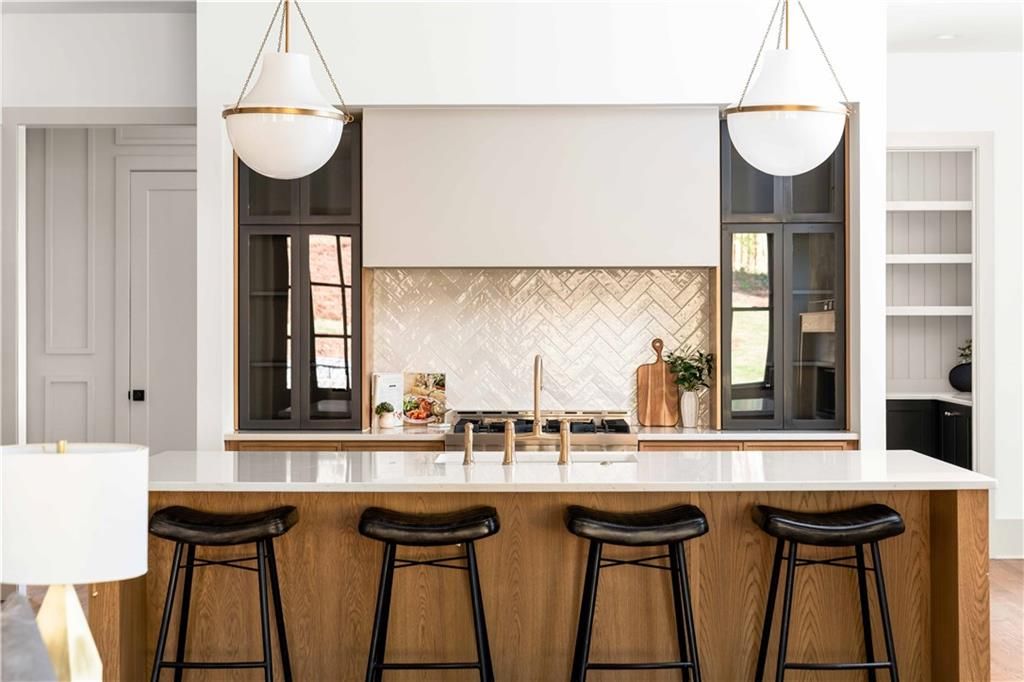 Image 3 of property listing at 339 Glendale Avenue, Decatur, GA 30030