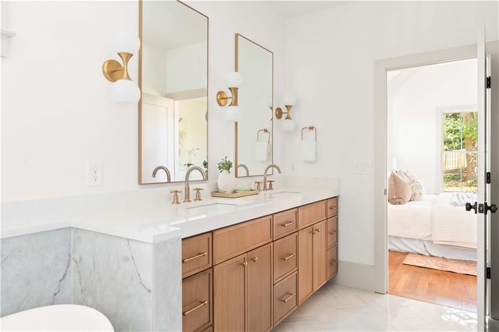 Image 39 of property listing at 339 Glendale Avenue, Decatur, GA 30030