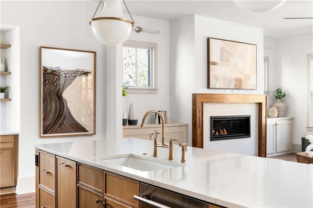 Image 5 of property listing at 339 Glendale Avenue, Decatur, GA 30030