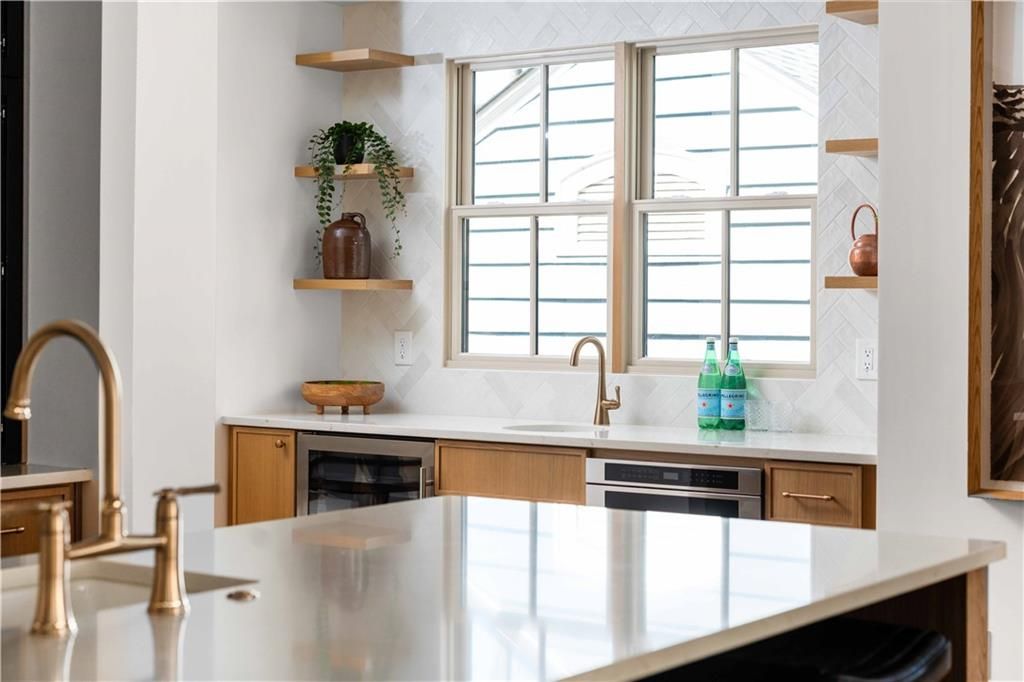 Image 6 of property listing at 339 Glendale Avenue, Decatur, GA 30030