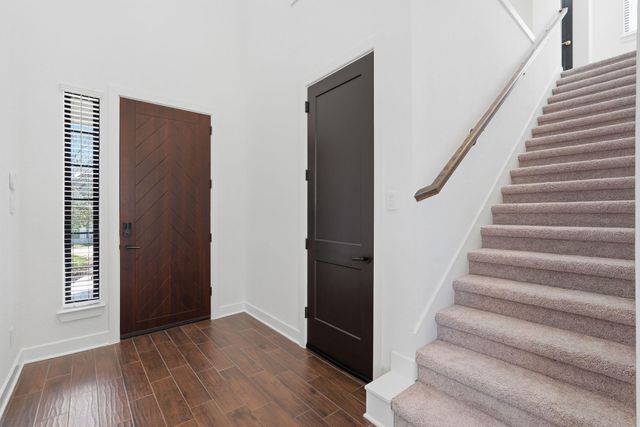 310 Edgewood Drive, Montgomery, TX 77356