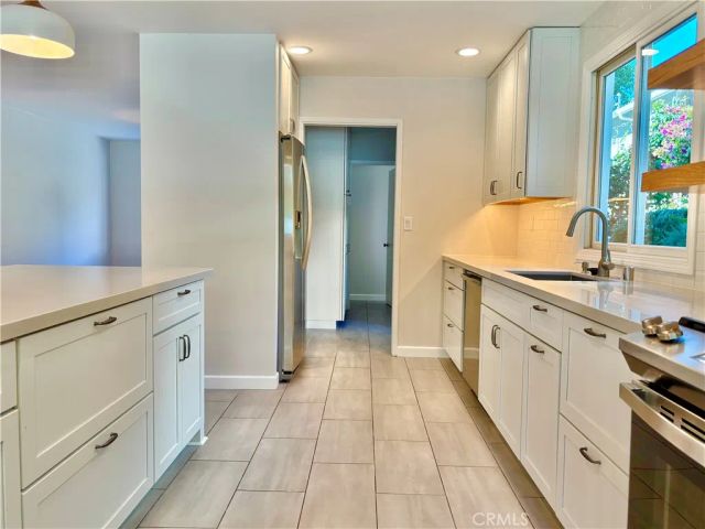 7063 Middlesbury Ridge Circle, West Hills, CA 91307