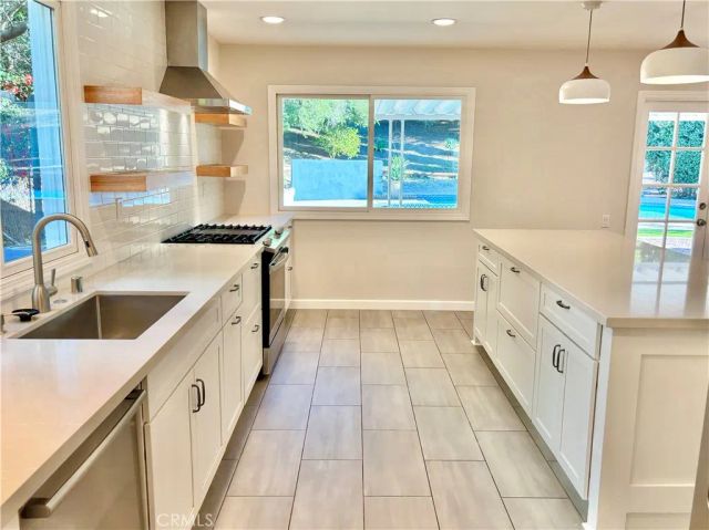 7063 Middlesbury Ridge Circle, West Hills, CA 91307