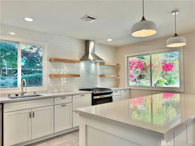 7063 Middlesbury Ridge Circle, West Hills, CA 91307