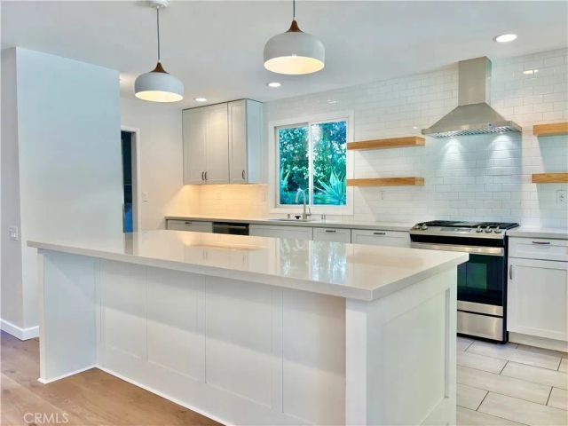 7063 Middlesbury Ridge Circle, West Hills, CA 91307