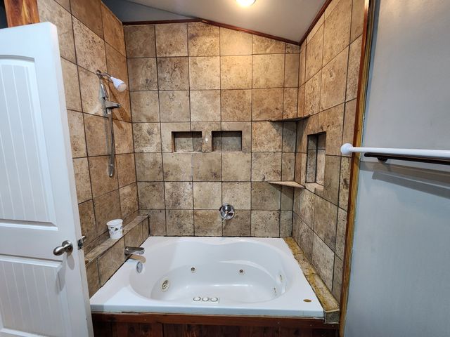 434 Meadowview Dr, Christiana, TN 37037