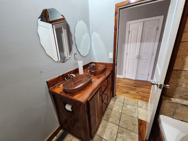 434 Meadowview Dr, Christiana, TN 37037