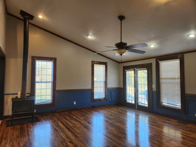 434 Meadowview Dr, Christiana, TN 37037