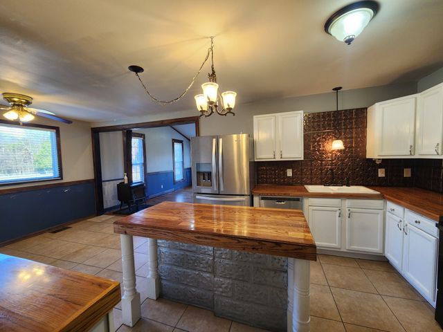 434 Meadowview Dr, Christiana, TN 37037