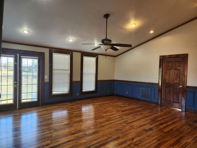 434 Meadowview Dr, Christiana, TN 37037