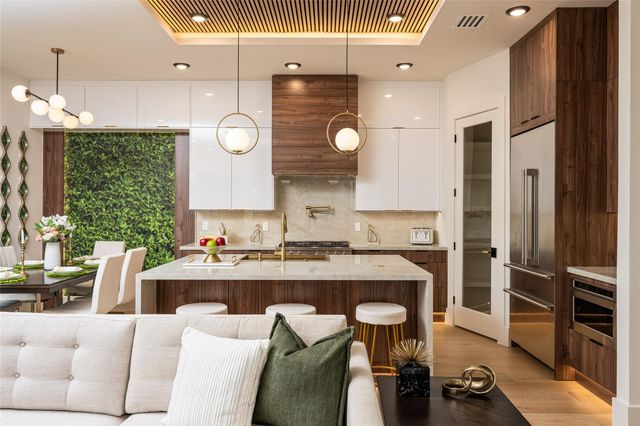 639 Rolling Oaks, Stafford, TX 77477