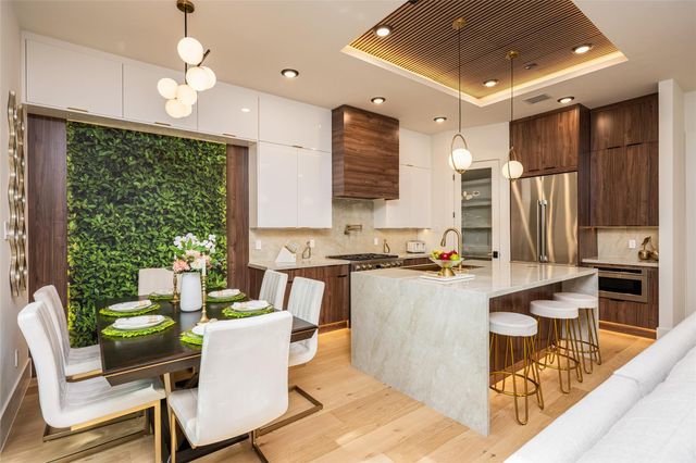 639 Rolling Oaks, Stafford, TX 77477