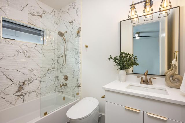 639 Rolling Oaks, Stafford, TX 77477