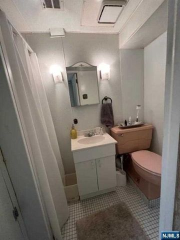 75 Delmar Avenue, Glen Rock, NJ 07452