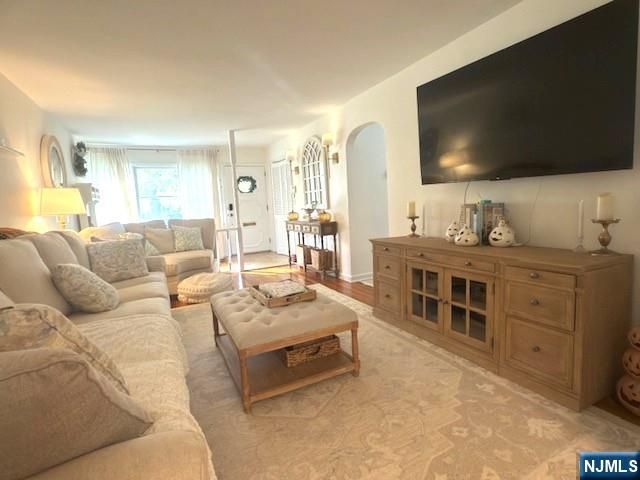 75 Delmar Avenue, Glen Rock, NJ 07452