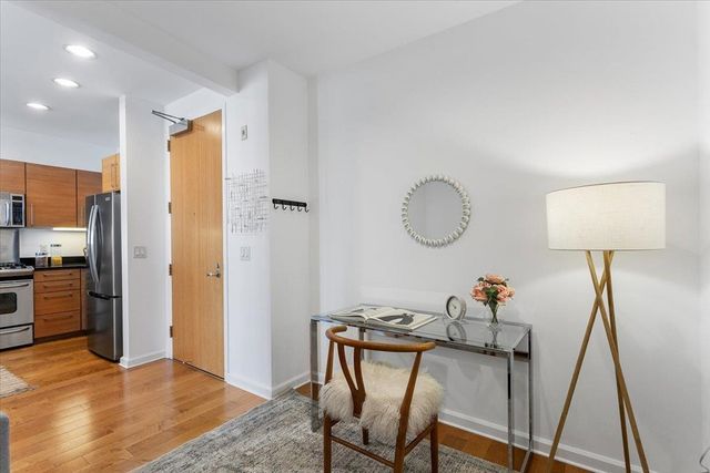 200 2nd St 503, Oakland, CA 94607