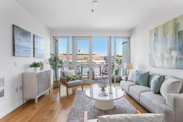 200 2nd St 503, Oakland, CA 94607