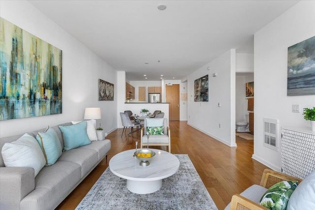 200 2nd St 503, Oakland, CA 94607