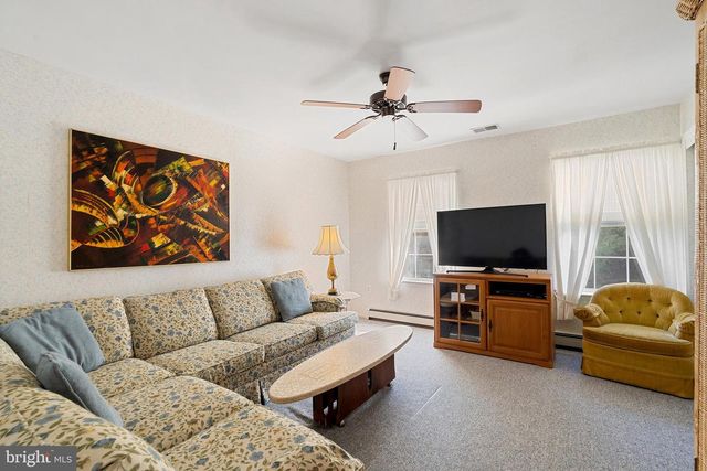401 LILY CT SEC 1 CT, Whiting, NJ 08759