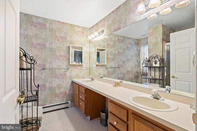 401 LILY CT SEC 1 CT, Whiting, NJ 08759