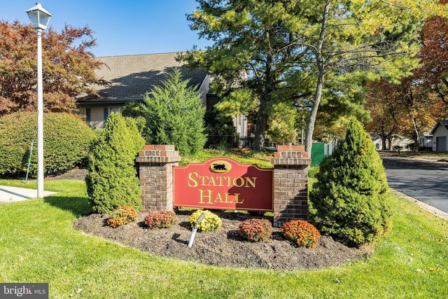 401 LILY CT SEC 1 CT, Whiting, NJ 08759