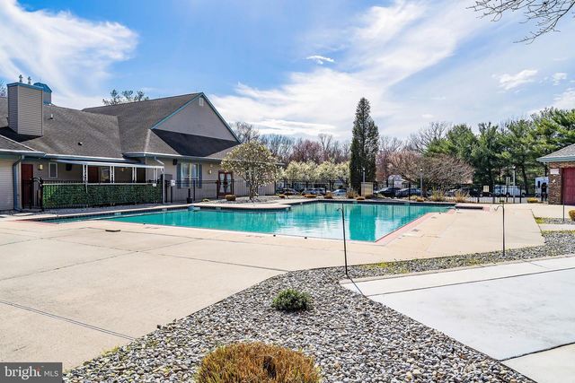 401 LILY CT SEC 1 CT, Whiting, NJ 08759