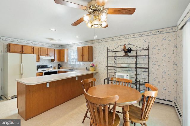 401 LILY CT SEC 1 CT, Whiting, NJ 08759
