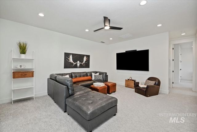 6509 Big Wood Way, Star, ID 83669