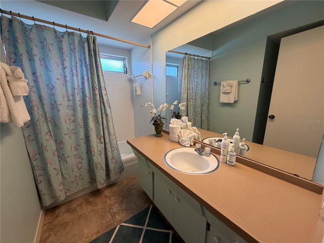 7402 13TH AVENUE W, Bradenton, FL 34209
