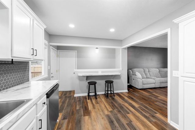 701 Harold Ave, Salina, KS 67401