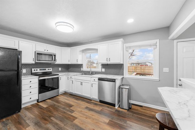 701 Harold Ave, Salina, KS 67401