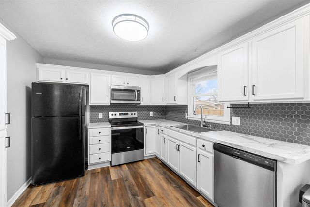 701 Harold Ave, Salina, KS 67401