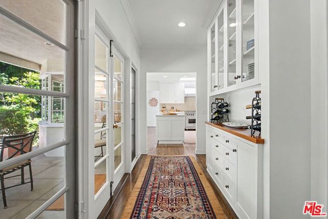 536 Woodruff Avenue, Los Angeles, CA 90024
