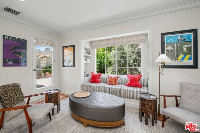 536 Woodruff Avenue, Los Angeles, CA 90024