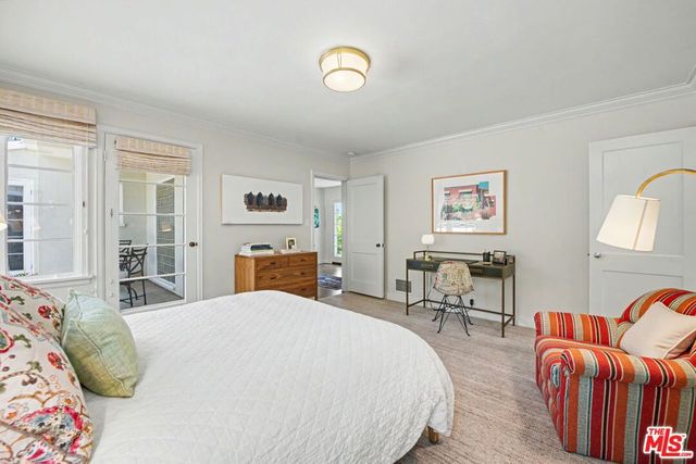 536 Woodruff Avenue, Los Angeles, CA 90024