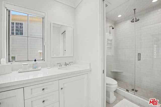 536 Woodruff Avenue, Los Angeles, CA 90024