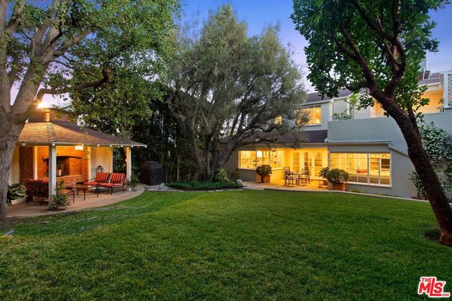 536 Woodruff Avenue, Los Angeles, CA 90024