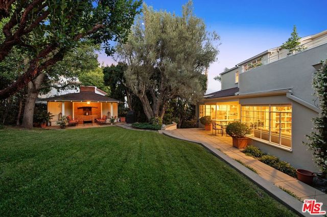 536 Woodruff Avenue, Los Angeles, CA 90024