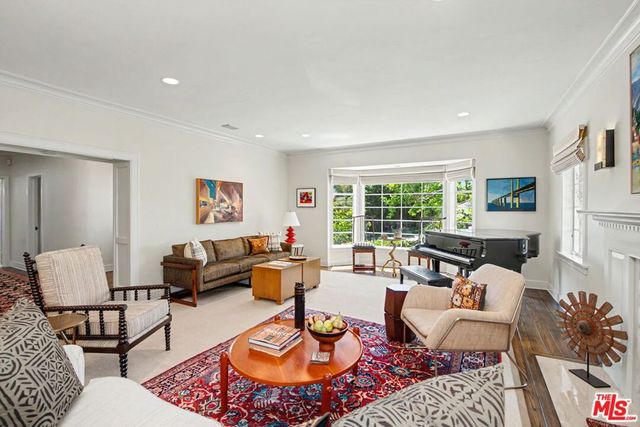 536 Woodruff Avenue, Los Angeles, CA 90024