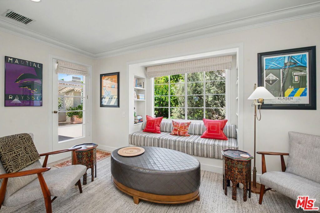 Image 31 of property listing at 536 Woodruff Avenue, Los Angeles, CA 90024