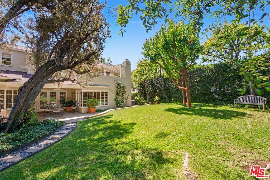 Image 46 of property listing at 536 Woodruff Avenue, Los Angeles, CA 90024