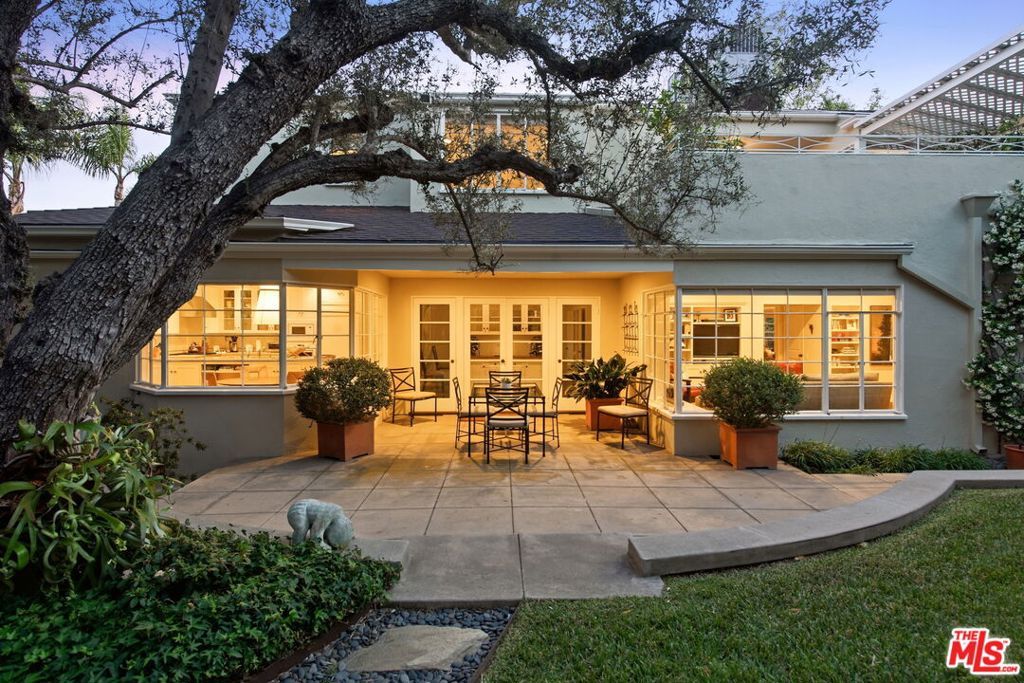 Image 53 of property listing at 536 Woodruff Avenue, Los Angeles, CA 90024