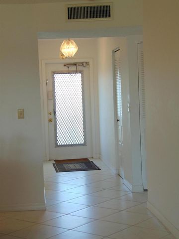7640 NW 18th Street 401, Margate, FL 33063