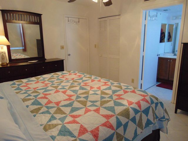 7640 NW 18th Street 401, Margate, FL 33063