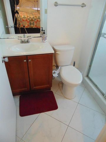 7640 NW 18th Street 401, Margate, FL 33063