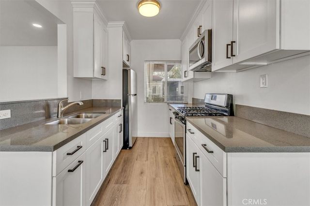 6643 De Longpre 12, Los Angeles, CA 90028