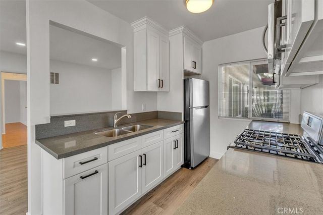 6643 De Longpre 12, Los Angeles, CA 90028
